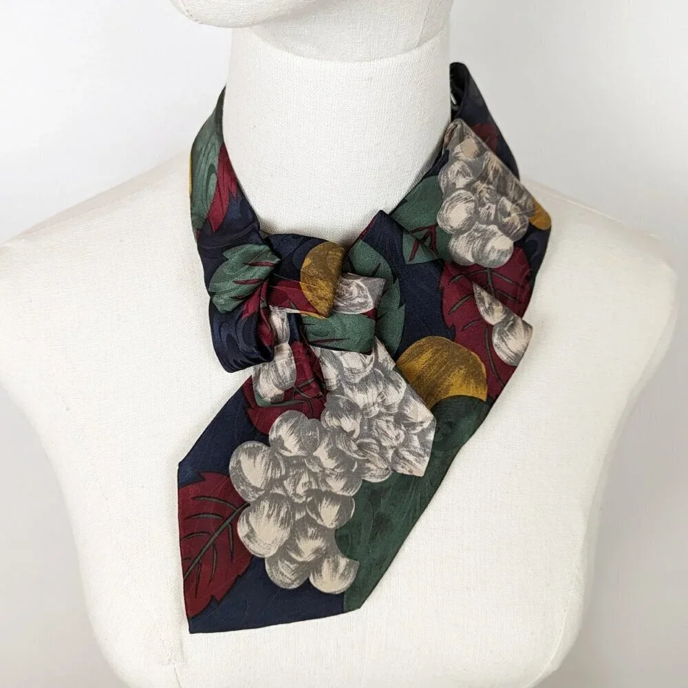 BNWT Ogsplosh Women's Fall Ascot Scarf Size Medium